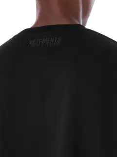 سويت شيرت مطرز بشعار متناغم