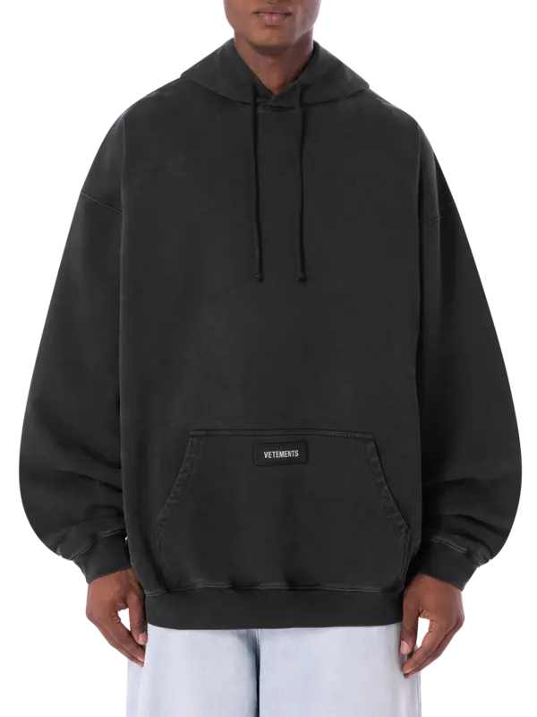 سويت شيرت منسوج بغطاء للرأس مزين بشعار العلامة التجارية