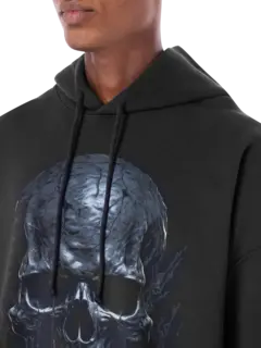 سويت شيرت ميتال أسود بغطاء للرأس وطبعة جمجمة