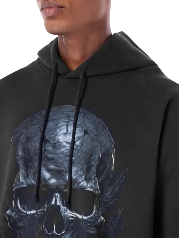 سويت شيرت ميتال أسود بغطاء للرأس وطبعة جمجمة