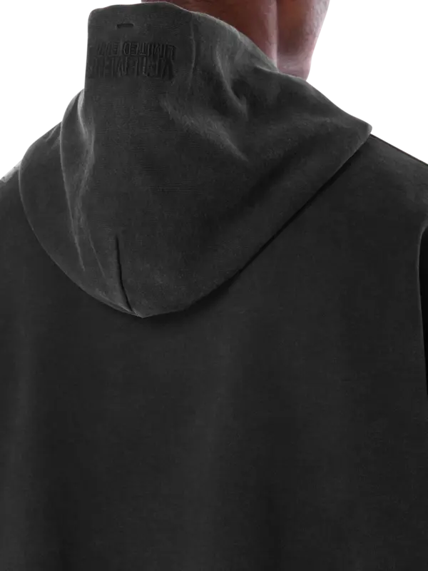 سويت شيرت بغطاء للرأس مزين برمز أناركي مزدوج