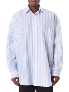 قميص كلاسيكي بتصميم مقسم