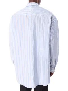 قميص كلاسيكي بتصميم مقسم