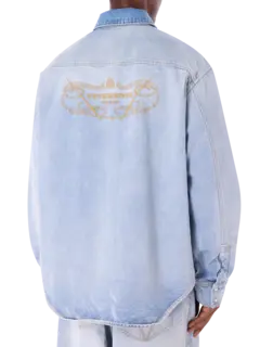 قميص جينز مطرز بشعار