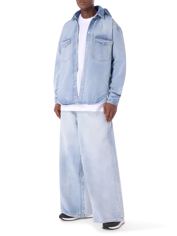 قميص جينز بظهر من الأمام