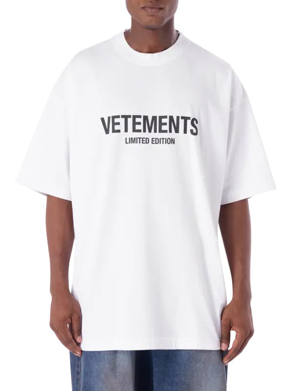 تيشرت بطبعة شعار وعبارة "Limited Edition"
