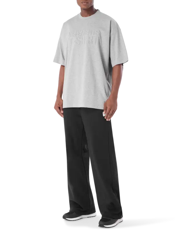 تيشرت إيلوجن مزين بشعار