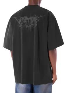 تيشرت ميتال أسود بطبعة جمجمة