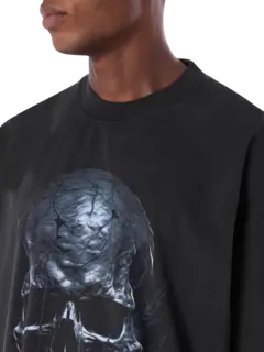 تيشرت ميتال أسود بطبعة جمجمة
