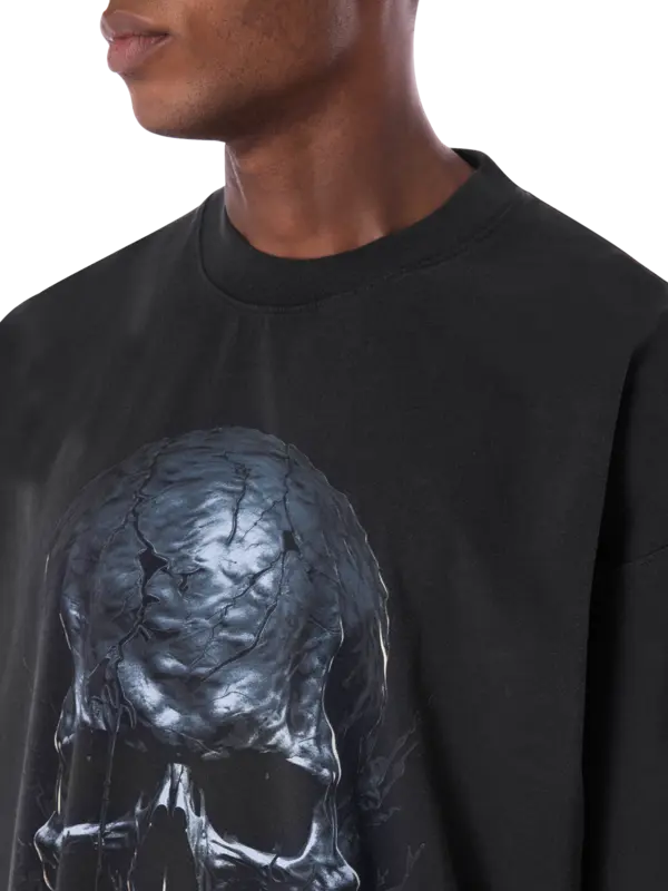 تيشرت ميتال أسود بطبعة جمجمة