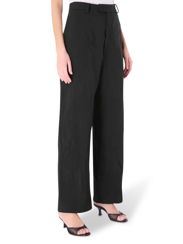 /original/UA66PA110BW_VTMN_Black_1.png_convert-600x800