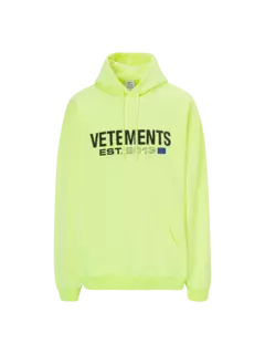 هودي مزين بشعار العلامة التجارية