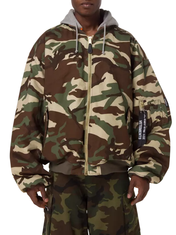 جاكيت بومبر بغطاء للرأس