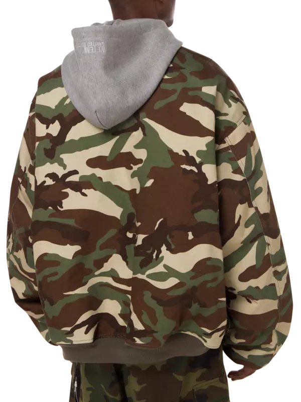 جاكيت بومبر بغطاء للرأس