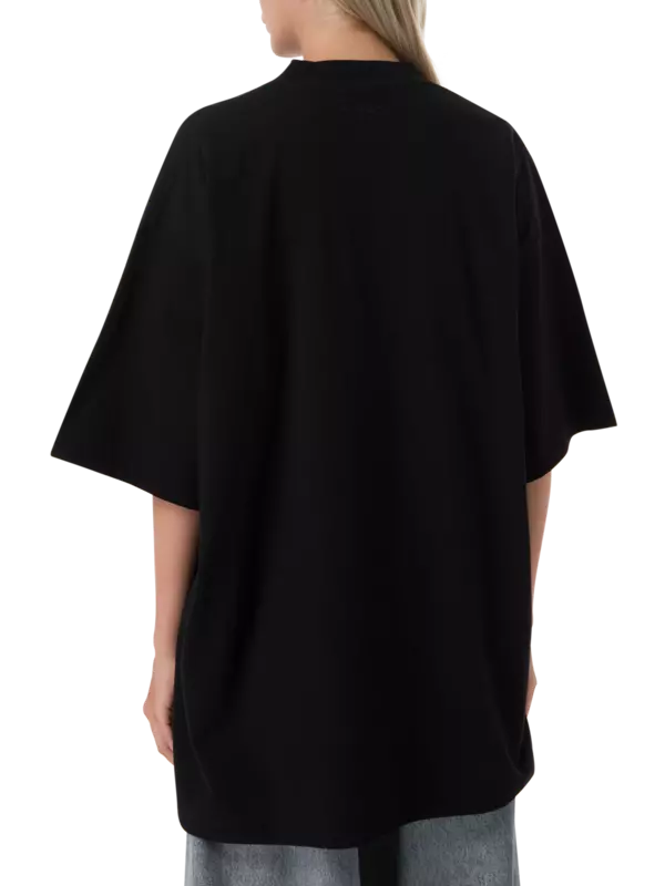 تيشيرت فريندلي مزين بشعار