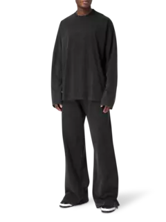 تيشيرت بأكمام طويلة مزين بالكامل بحجر الراين