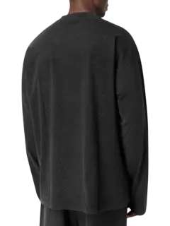 تيشيرت بأكمام طويلة مزين بالكامل بحجر الراين