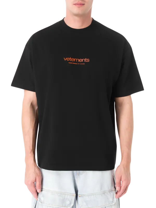 تيشيرت أوربان مزين بشعار