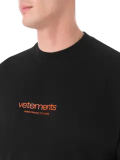 تيشيرت أوربان مزين بشعار