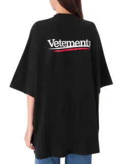 تيشيرت كامبين مزين بشعار