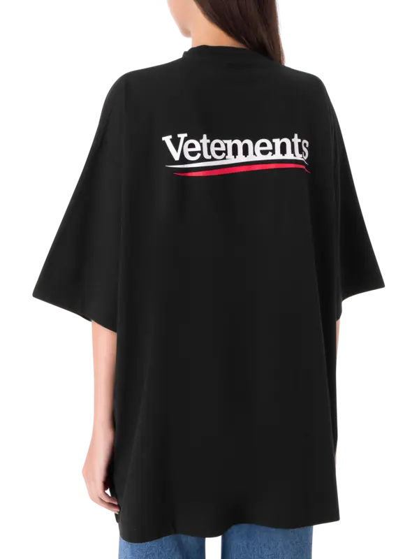 تيشيرت كامبين مزين بشعار