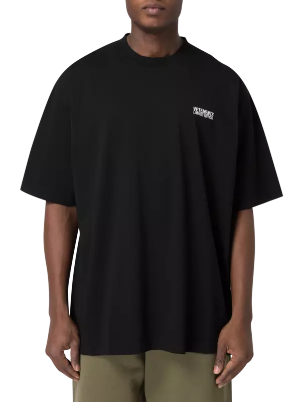 تيشيرت مطرز بشعار