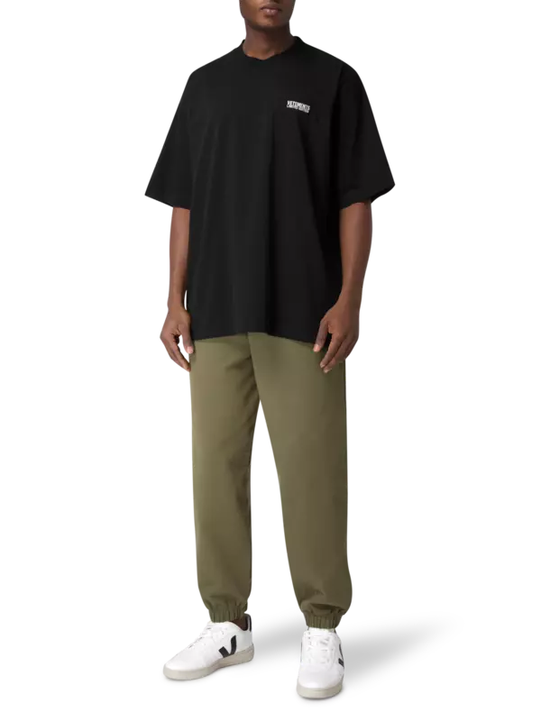 تيشيرت مطرز بشعار