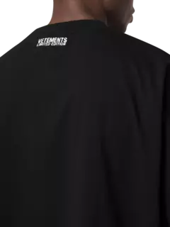 تيشيرت مطرز بشعار