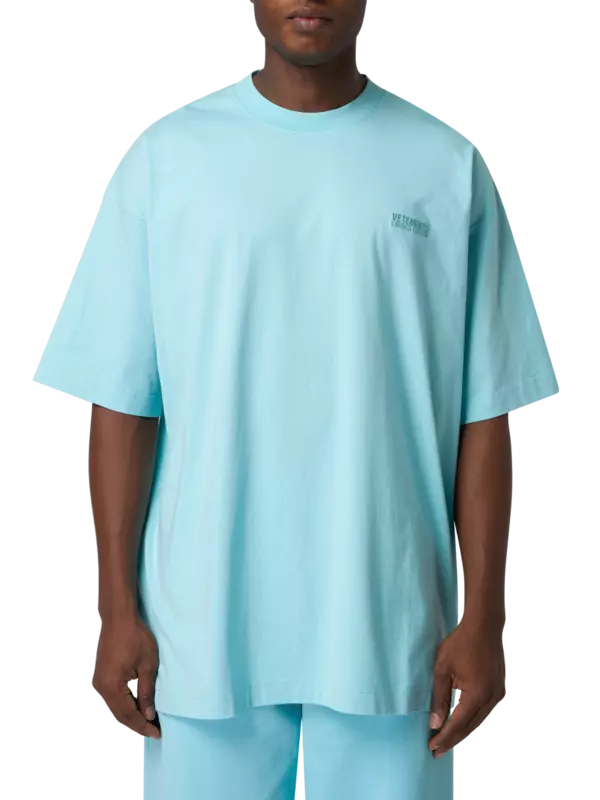 تيشيرت مطرز بشعار