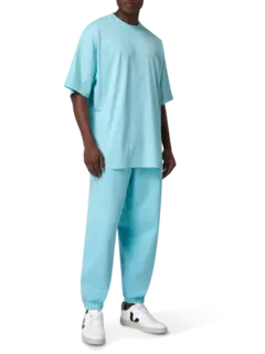 تيشيرت مطرز بشعار