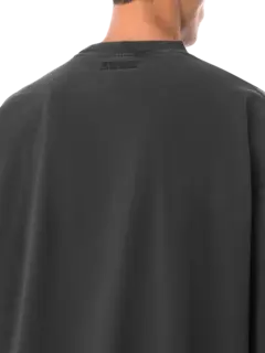 تيشيرت بطبعة شعار بإصدار محدود