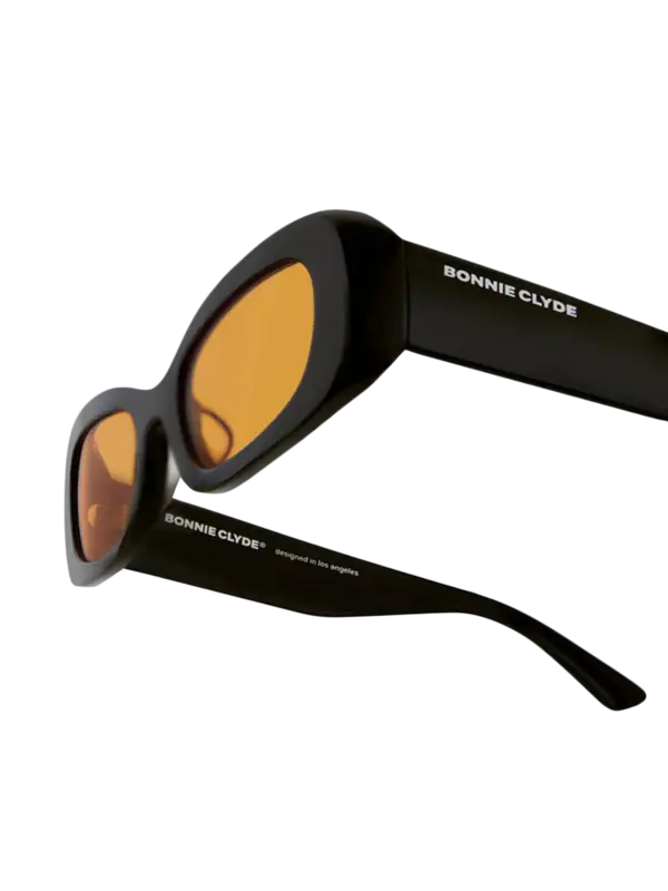 /original/UFO_BONNOra_Black Oran_3.png_convert-600x800