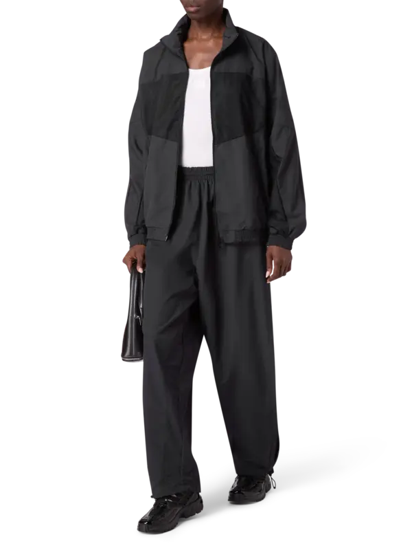 /original/UH76GJ700BW_VTMN_Black_2.png_convert-600x800