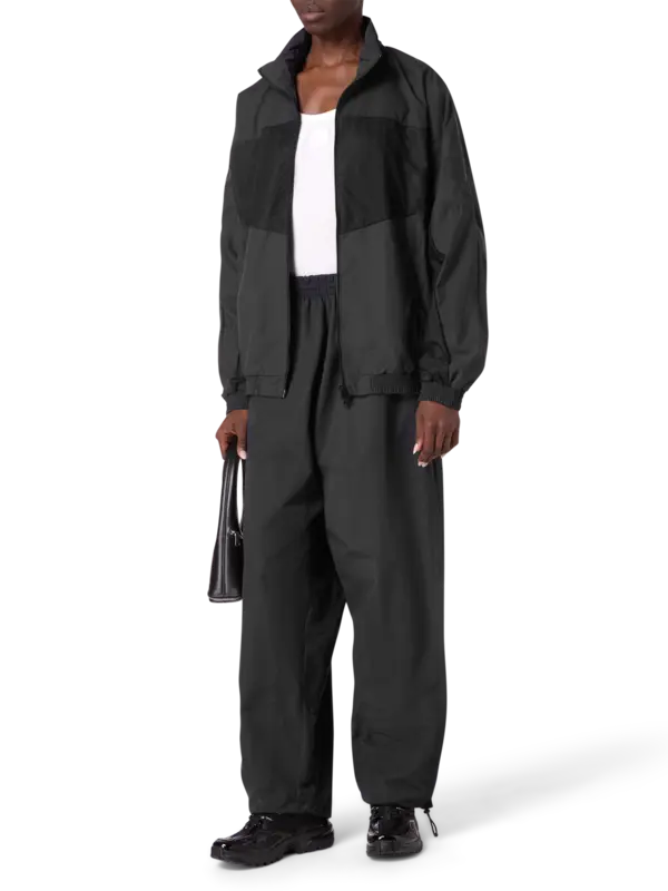 /original/UH76GP700BW_VTMN_Black_2.png_convert-600x800