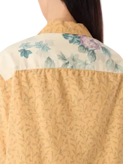 قميص بولينج من الكتان المعاد تدويره بنقشة زهور