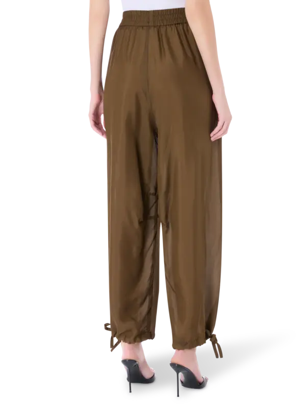 /original/V03102116_PHIL_0095 Brown_3.png_convert-600x800