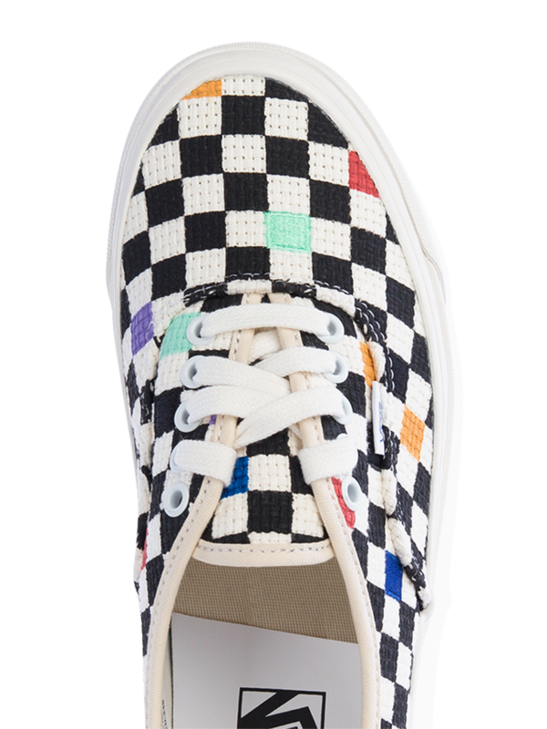 UA Authentic 44 DX sneakers