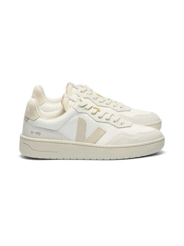 /original/VD1720485B_VEJA_Whi Pierre_1.png_convert-600x800