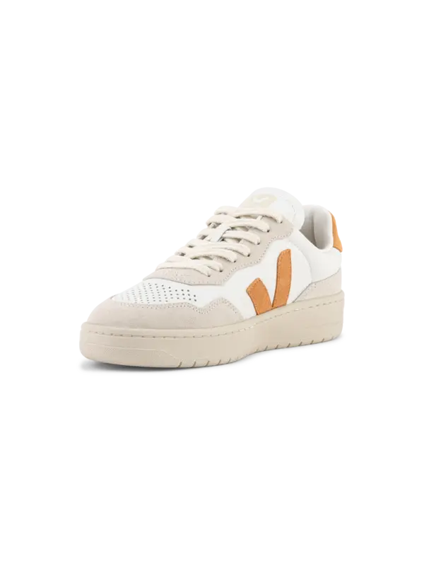 حذاء رياضي V-90