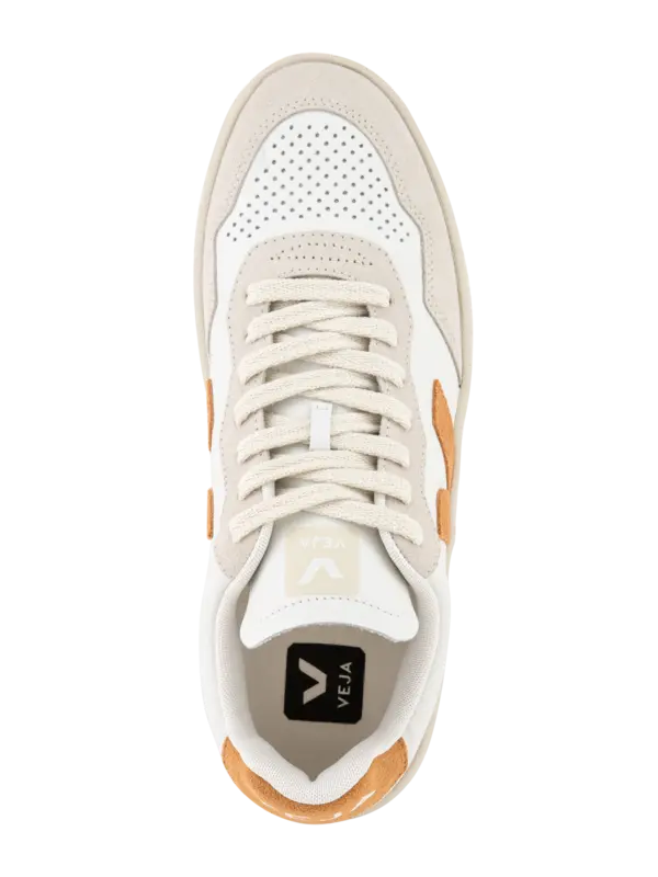 حذاء رياضي V-90