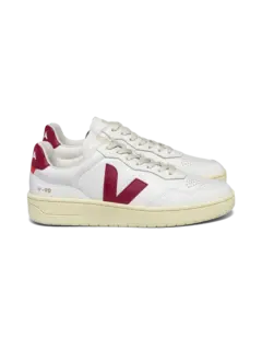 حذاء رياضي V90