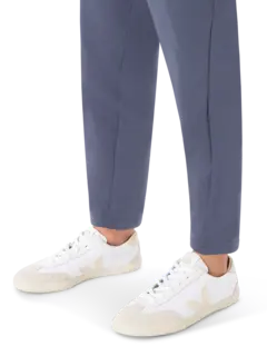 حذاء رياضي فولي