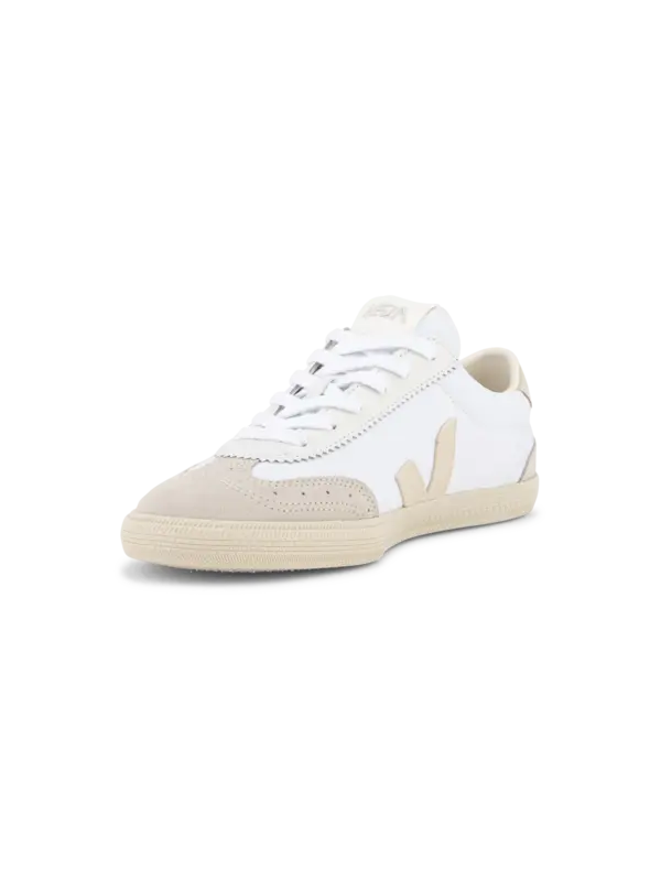 حذاء رياضي فولي