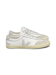 حذاء رياضي فولي