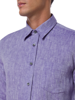 قميص من الكتان بقصة عادية وأكمام طويلة