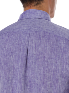 قميص من الكتان بقصة عادية وأكمام طويلة