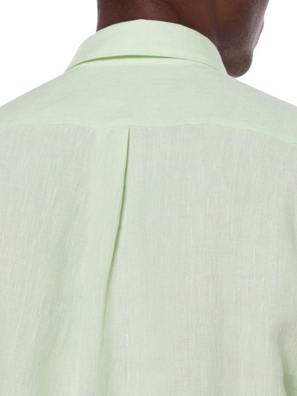 قميص من الكتان بقصة عادية وأكمام طويلة