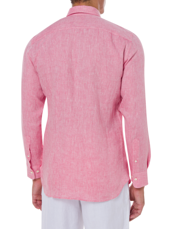 قميص من الكتان بياقة ذات أزرار