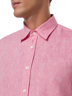 قميص من الكتان بياقة ذات أزرار