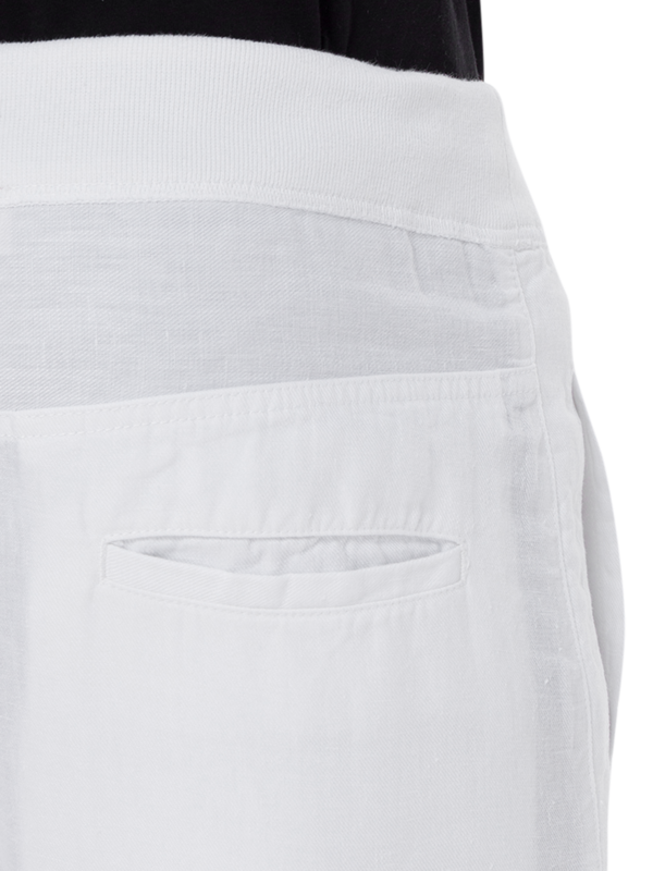 بنطلون بقصة مريحة